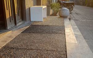 Revêtement de sol en résine époxy bicomposante transparente hautement perméable ALIDA pour la construction extérieure, la liaison du gravier et l'étanchéité des allées - Product Image 3