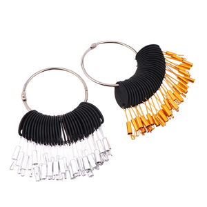 Bagues porte-échantillons <span class=keywords><strong>de</strong></span> couleur <span class=keywords><strong>de</strong></span> cheveux en métal avec logo personnalisé, or et argent, outils capillaires pour coiffeurs et barbiers, usage en salon - Product Image 1
