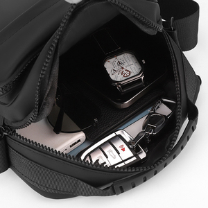 Nuova Tendenza Moda: Borsa a Tracolla Quadrata Impermeabile in Poliestere con Porta Lettere, Logo Personalizzato, Borsa Casual da Uomo per Esterni - Product Image 3