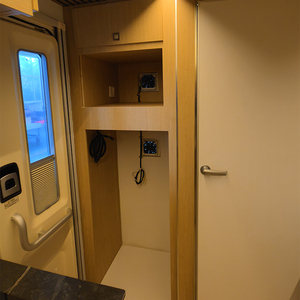 Camper Shell pour camion d'expédition <span class=keywords><strong>4x4</strong></span> pour <span class=keywords><strong>Mercedes</strong></span> <span class=keywords><strong>Unimog</strong></span> - Product Image 6