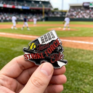 Épinglette de baseball personnalisée avec motif d'oiseau cardinal pour les cadeaux <span class=keywords><strong>des</strong></span> équipes de ligue jeunesse - Product Image 1