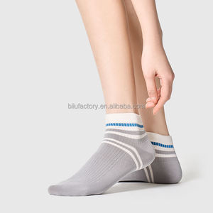 Chaussettes invisibles conçues pour être parfaitement dissimulées à l'intérieur de votre chaussure. Convient pour l'été - Product Image 5