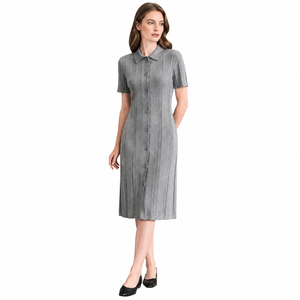 Elegante Vestido Maxi de Punto con Cuello Redondo y Manga Corta, Ajustado al Cuerpo, Color Sólido, para Damas, Atuendo Diario Elegante de Verano - Product Image 1