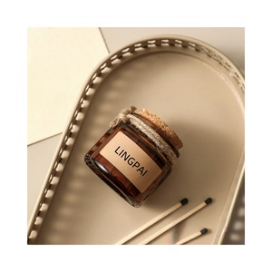 Mini pot de bougie de Noël en verre ambré recyclable de 100ml pour aromathérapie de bougie faite <span class=keywords><strong>maison</strong></span> avec couvercle en liège - Product Image 3