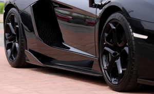 Usine directement vendre des jupes latérales en Fiber de carbone pour <span class=keywords><strong>Lamborghini</strong></span> <span class=keywords><strong>Aventador</strong></span> LP700 LP720 pare-chocs d'échappement de pièces en carbone de nouvelle condition - Product Image 2