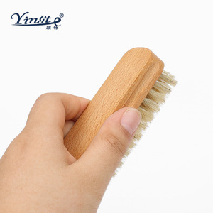 Cepillo para zapatos Yinste de madera maciza con cerdas de cerdo, cerdas suaves para limpieza y cuidado. - Product Image 3