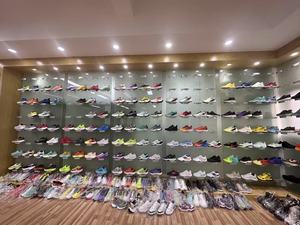 <span class=keywords><strong>Scarpe</strong></span> da Calcio Professionali Unisex con <span class=keywords><strong>Tacchetti</strong></span> Alti, <span class=keywords><strong>per</strong></span> Allenamento all'Aperto, Adatte <span class=keywords><strong>per</strong></span> Primavera, Estate e Inverno, Vendita all'Ingrosso - Product Image 2