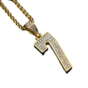 Collier pendentif numéro sept en acier inoxydable serti de diamants, style punk rock, pour femmes et hommes - Product Image 1