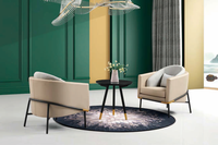 Ensemble de fauteuil lounge et table d'appoint moderne aux couleurs nordiques, avec design éco-responsable, pour hôtel, boutique, hall d'attente