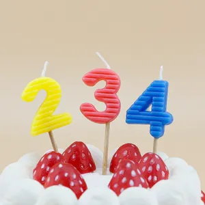 卸売お誕生日おめでとうケーキウェディングナンバーキャンドルメタル3Dデザインケーキトッパーデコレーションキャンドルパーティーキッド大人用