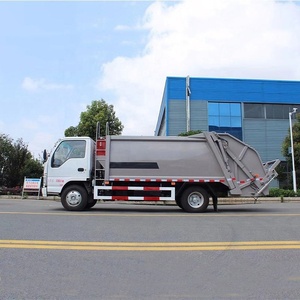 รถบรรทุกอัดขยะ Isuzu ELF 4X2 4-6CBM แบบตักท้าย สำหรับเก็บขยะในเมือง นำเข้าจากต่างประเทศ - Product Image 5