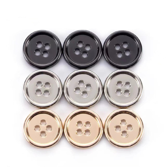 Luxury Zinc Alloy 4-Eyelet Sew-On Buttons with Engrave Logo Washable Custom Polo Shirts/Coats/Suits Apparel Accessories