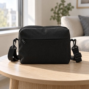 Mochila Convertible 2 en 1 Plegable y Ligera, Bolso Bandolera, Expandible, Resistente al Agua, 10L, Mochila de Viaje, Portátil, para Uso Diario - Product Image 1
