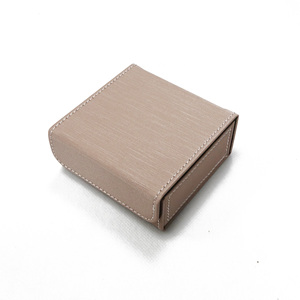 Caja de almacenamiento de relojes de cuero PU de lujo personalizada con logotipo personalizado - Product Image 2