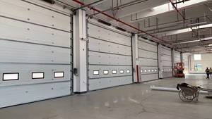 Chine Portes <span class=keywords><strong>de</strong></span> <span class=keywords><strong>garage</strong></span> sectionnelles industrielles en verre automatique 8x7 16*7 <span class=keywords><strong>Porte</strong></span> <span class=keywords><strong>de</strong></span> <span class=keywords><strong>garage</strong></span> - Product Image 4