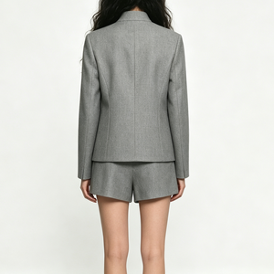 Completo da donna in stile cinese con bottoni a rana, blazer grigio con collo alto e <span class=keywords><strong>pantaloncini</strong></span>, set due pezzi formale, personalizzabile OEM - Product Image 2