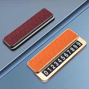 Placa Magnética Premium Resistente para Estacionamiento, de Aleación de Zinc y Cuero, Doble Número, Duradera, Segura y Universal, Compatible con BMW, Toyota, Honda - Product Image 3