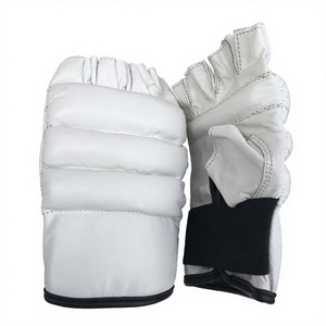 Gants de boxe sans doigts avec impression par sublimation du logo, adaptés au taekwondo, au muay thai, au karaté, en cuir synthétique PU. - Product Image 4