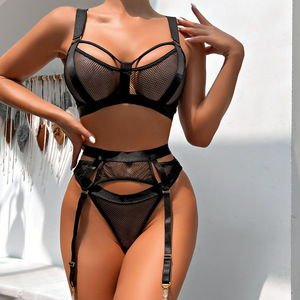 Ensemble de lingerie sexy et érotique transparente pour femme, ensemble soutien-gorge et culotte trois pièces ajouré, vente chaude - Product Image 2