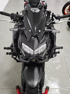 <span class=keywords><strong>Kawasaki</strong></span> Z900 - Motocicleta Deportiva Naked de 950cc con Motor de <span class=keywords><strong>Cuatro</strong></span> Cilindros en Línea - Product Image 4