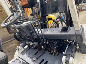 Vigoshop Original Japan <b>Used</b> TCM FD50 5 Ton Diesel Forklift with Two/Three Stage Mast Stable Performance for Warehouse - Product Image 6