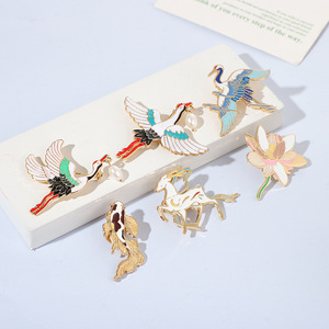 Accessoire de décoration pour vêtements d'enfants personnalisé, écologique, plaqué or, mode, dessin animé, Feng Shui traditionnel - Product Image 1
