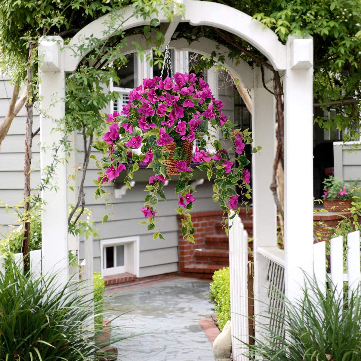 INXUGAO 人工ハンギングフラワー 12インチのバスケット付き 屋外装飾用 フェイクシルク デイジーフラワー 耐紫外線植物 アレンジメント 装飾 ｜INXUGAO 秋の人工ハンギングフラワー 12インチのバスケット付き 屋外装飾用、フェイクアジサイ UV耐性アレンジメント  ポットプランター装飾 秋のポーチガーデンヤード(イエローとホワイト)｜造花 オンライン通販