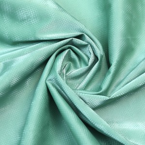 Tùy chỉnh phát hành giấy lớp phủ pongee <span class=keywords><strong>Polyester</strong></span> Vải hoàn hảo cho đồng phục, khuyến mại mặc và thương hiệu trang phục - Product Image 2