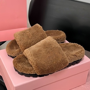 Sandalias de Plataforma de Lujo con Peluche Sintético para Mujer, Pantuflas de Alta Calidad, Cómodas para Exteriores, Tallas Grandes - Product Image 5