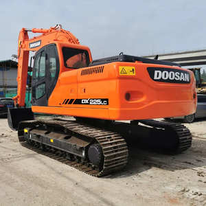 Excavatrice sur chenilles d'occasion Doosan DX225LC de 22 tonnes, modèle DX225 DH225, pour travaux de carrière et construction - Product Image 5