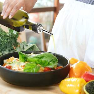 Bouteille distributrice d'<span class=keywords><strong>huile</strong></span> d'<span class=keywords><strong>olive</strong></span> en verre vert de 17 oz (500 ml), cruche à <span class=keywords><strong>huile</strong></span> et vinaigre avec becs verseurs et entonnoir, <span class=keywords><strong>carafe</strong></span> à <span class=keywords><strong>huile</strong></span> d'<span class=keywords><strong>olive</strong></span> - Product Image 3