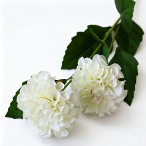 ช่อดอกไฮเดรนเยียผ้าไหมสวยงามสีขาว สำหรับตกแต่งงานแต่งงาน ดอกไม้ประดิษฐ์สำหรับตกแต่งบ้านและอุปกรณ์ประกอบฉากถ่ายภาพ - Product Image 1