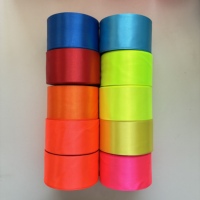 Pita Satin Neon Cerah & Berkilau dengan Saturasi Tinggi, Pita Poliester Custom 1,5 Inci 4cm Satu & Dua Sisi untuk Pembungkus Kado & Dekorasi