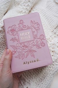 Service d'impression de livres de haute qualité avec reliure cousue en couverture rigide et dorure à chaud personnalisée pour la Bible - Product Image 6