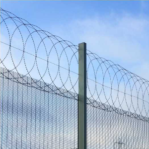 Cinta <span class=keywords><strong>Puas</strong></span> <span class=keywords><strong>Precio</strong></span> más bajo Spikes Twisted Dipped Barbwire Stock 12,5 Granja Agricultura Precios bajos Rollo de valla de eslabones de cadena galvanizada - Product Image 5