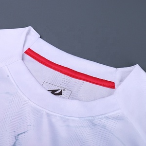 Maglia da <span class=keywords><strong>Calcio</strong></span> Personalizzata dal Produttore con Stampa Digitale a Sublimazione del Logo, <span class=keywords><strong>Abbigliamento</strong></span> <span class=keywords><strong>Sportivo</strong></span> da Uomo Traspirante per Allenamento - Product Image 4