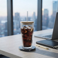 Gobelets en verre borosilicate transparent rayé de 20 oz avec couvercles en bambou et pailles pour l'eau, le café glacé et les jus