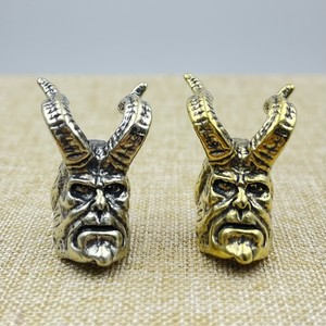 Sculpture de tête de <span class=keywords><strong>Hellboy</strong></span> à cornes en laiton, perles de couteau, accessoires pour extérieur, EDC, DIY, paracorde, pendentifs de lampe torche, breloques de bijoux - Product Image 4