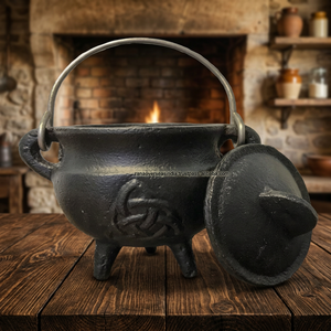 Caldero de Hierro Fundido Triquetra de Alta Calidad y Duradero con Tapa de Tres Patas y Asa Negra D2.75xH3 para Oración en el Hogar (Pooja) e Incienso Ortodoxo - Product Image 2