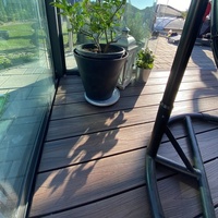 Planches de terrasse en WPC brossé, respectueuses de la peau, imperméables, pour extérieur, texture bois, avec installation par emboîtement
