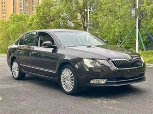 Auto Usata <span class=keywords><strong>Skoda</strong></span> <span class=keywords><strong>Superb</strong></span> <span class=keywords><strong>Octavia</strong></span> 2014 1.6L Edizione Manuale Guida a Sinistra Sedili in Pelle Pneumatici R18 - Product Image 5
