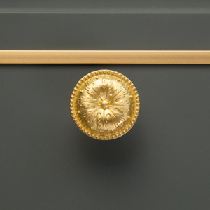 JAYA Antique Brass Drawer Pull Handles Bronze Cabinet <strong>Knobs</strong> Vintage Furniture Handles Porcelain Almirah <strong>Door</strong> Pulls for Cabinets - Product Image 2