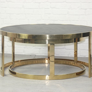 Mesa auxiliar europea redonda de madera Blackbone con respaldo y detalles dorados, juego de 2 mesas con mesa de centro a juego - Product Image 3