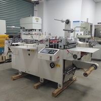 Machine de découpe à plat pour papier en rouleau, machine de découpe automatique de papier en rouleau à plat pour carton