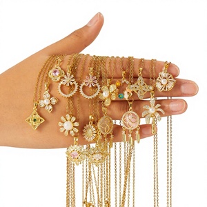 <span class=keywords><strong>Collana</strong></span> Personalizzata Trendy <span class=keywords><strong>con</strong></span> Ciondolo a Fiore in Acciaio Inossidabile, Stili Multipli, Graziosa Margherita, Perla e Foglia, Non Sbiadisce - Product Image 1