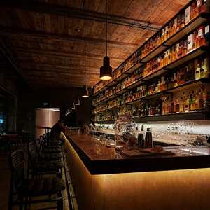 Mostrador de <span class=keywords><strong>Bar</strong></span> Industrial Rústico para Hotel o Restaurante, Madera Sólida, Iluminación LED, Diseño Moderno y Lujoso, Estante para Licores Grande, Duradero y de Alta Gama - Product Image 4