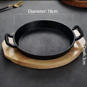 Plat de service rond en <span class=keywords><strong>fonte</strong></span> personnalisé avec base en bois, poignée double, poêle antiadhésive pour steak et fajitas, idéal pour les restaurants - Product Image 2