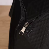Sac isotherme personnalisé en non-tissé à poignée souple, écologique et jetable, avec motif lettre et isolation thermique en feuille d'aluminium pour repas à emporter