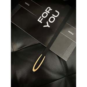 Cinturón Delgado para Mujer Fiori de 1.5 cm con Hebilla de Aleación en Forma de D, Cinturón Casual de Tela de Poliéster para Ti - Product Image 1