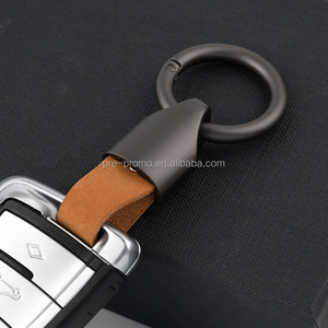 سلسلة مفاتيح للسيارة من الجلد المعدني مخصصة للبيع بالجملة حسب الطلب - Product Image 6